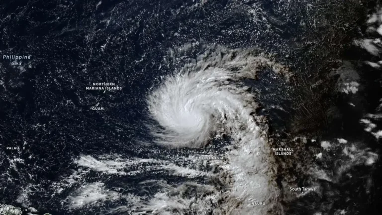 tropical storm bavi 0620 utc july 2 2026 himawari-9