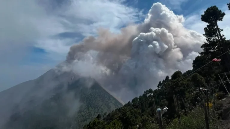 fuego volcano eruption guatemala august 3 2026 conred f