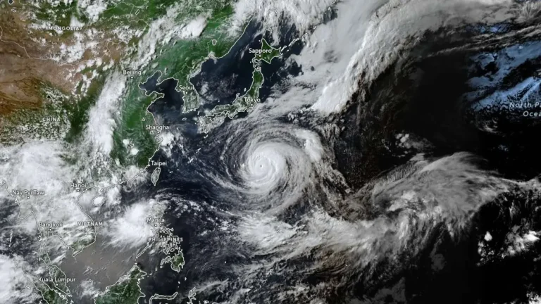 typhoon dolphin satellite image 0720 utc august 4 2026 f