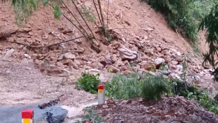 Heavy rains caused a large-scale landslide on Provincial Road 530B, in the Tan Lap village area on September 17, 2026 Credit: Dong Luong commune