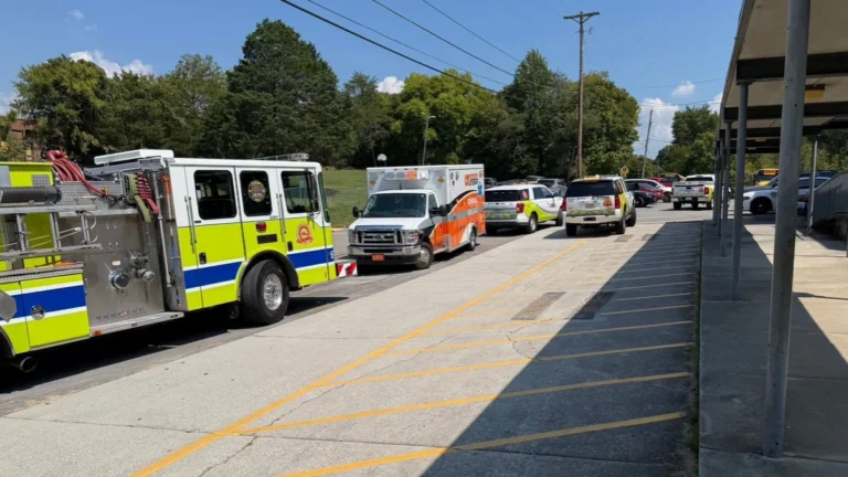 KCSO Operatives and ambulance outside Carter Middle School, Knox County, Tennessee after a bomb threat