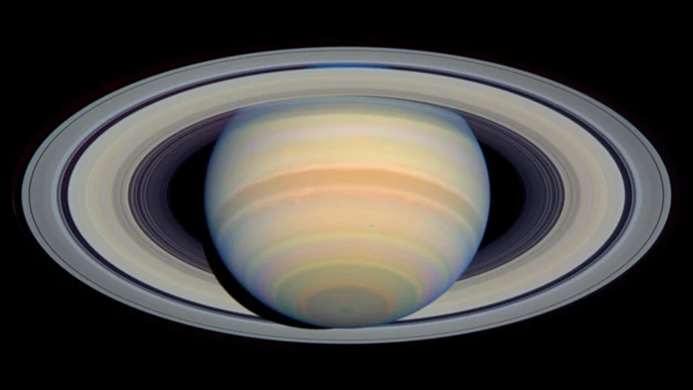 hubble-saturn-visible-light
