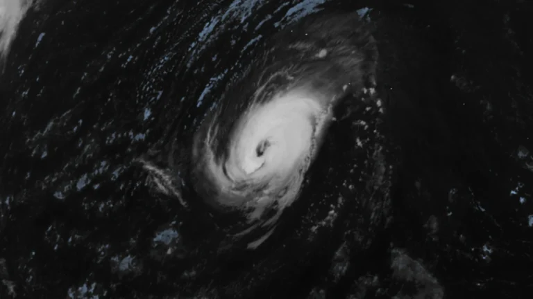 Satellite image of Hurricane Nolo at 1050 UTC on October 4, 2026