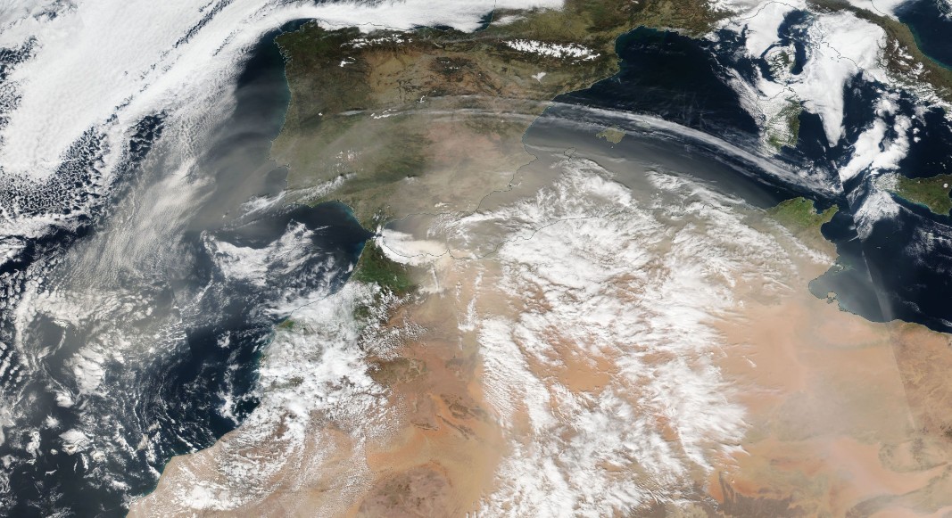Dust entrained in north Africa low pressure on February 22, 2017
