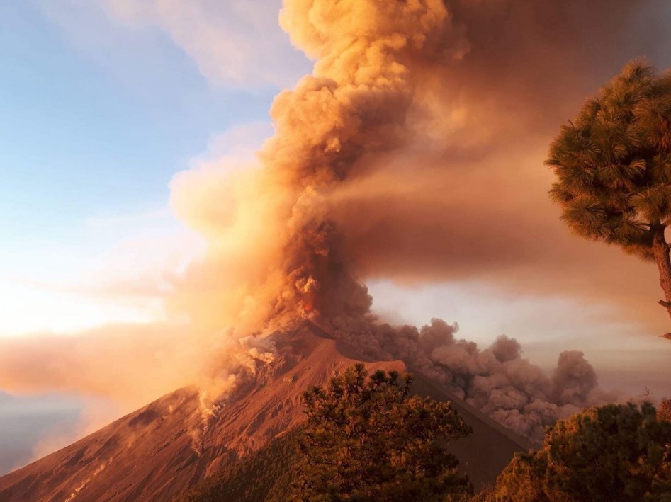Eruption of Fuego volcano on February 1, 2018
