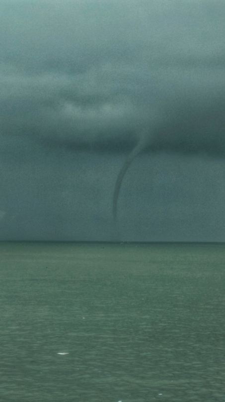 india-waterspout-oct-5-2020-2