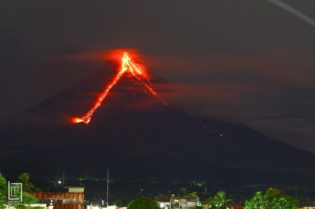 Mayon volcano lava flow January 15, 2018