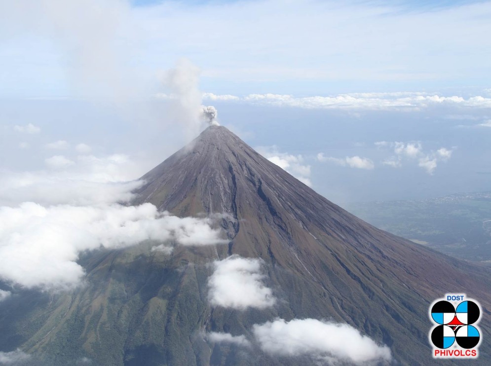 Mount Mayon eruption on February 9, 2018