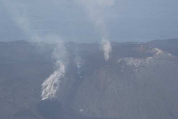 Nishinoshima eruption on April 19, 2017