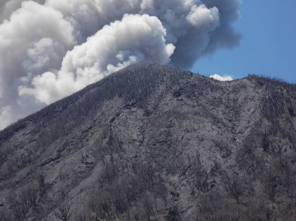 Tinakula eruption - October 2017. Credit: Okano Gamara