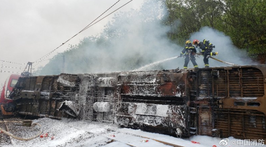 train-derails-due-to-landslide-china-march-30-2020-1